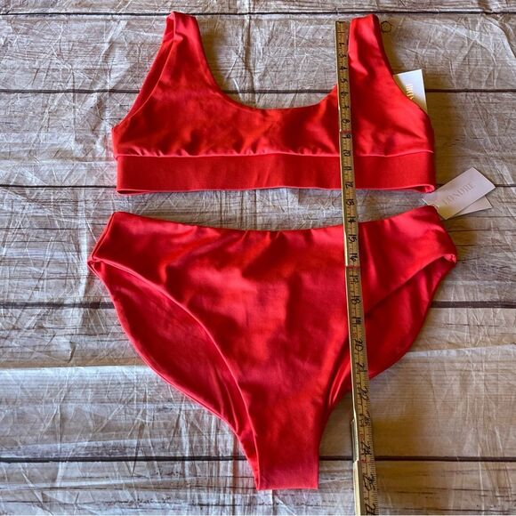 Londre Bodywear Sports Scoop Top, High Leg Scrunch Bottom Fiesta Red Size XL NEW - Picture 12 of 13